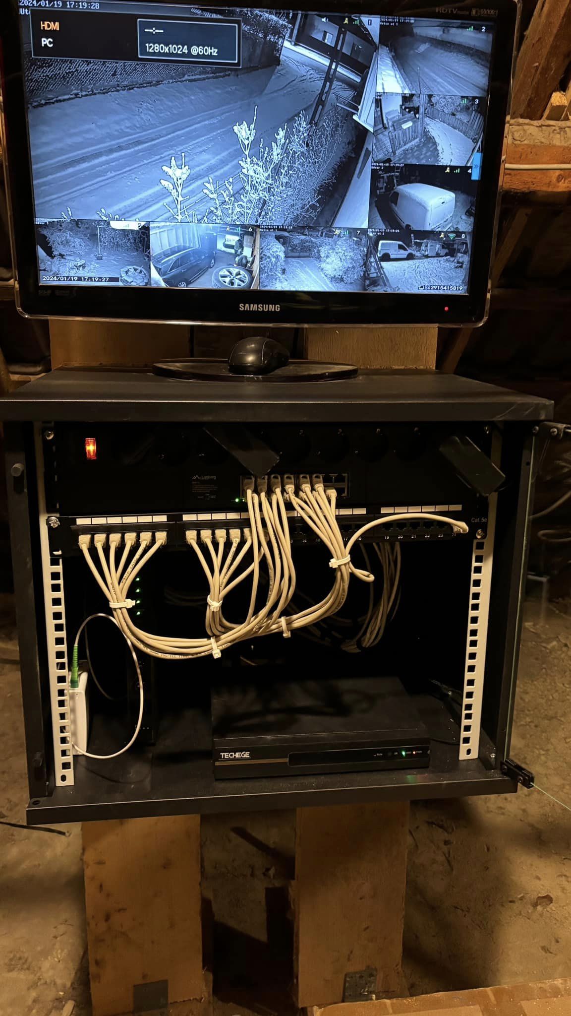 JCB kotró munka közben