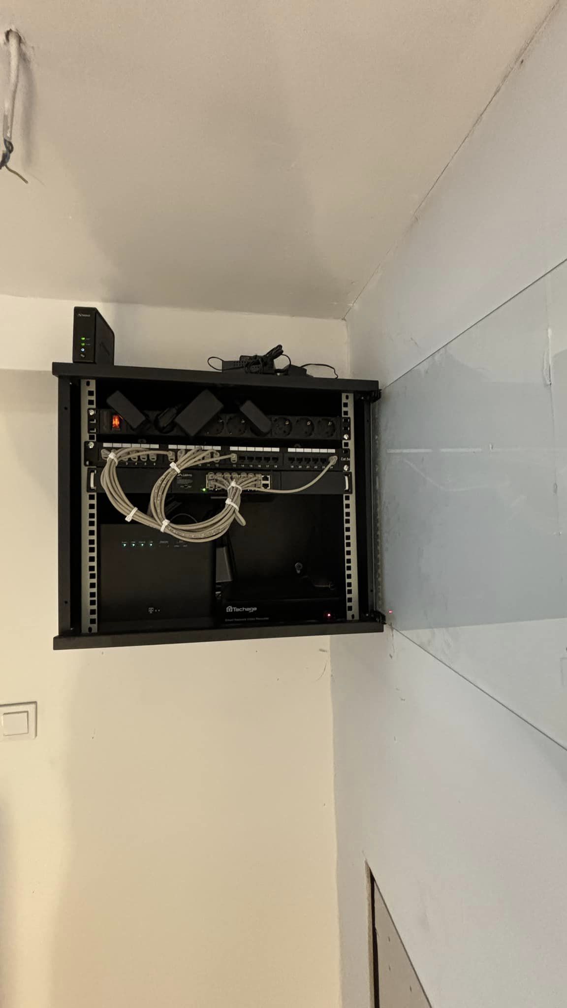 JCB kotró munka közben